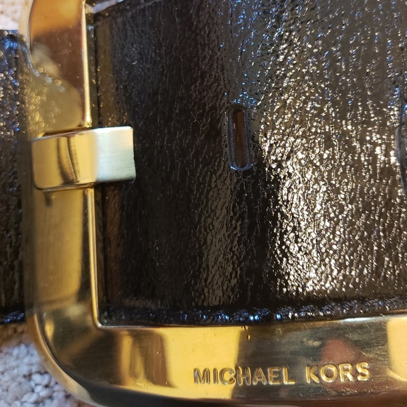 Black and gold patent leather wide mirror belt
